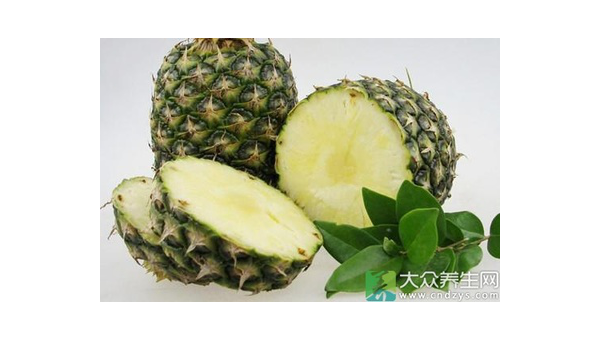 菠萝的功效与作用的营养 菠萝的秘密，营养丰富，功效多样