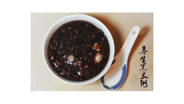 黑米粥的功效与作用  黑米粥的功效与作用及营养价值