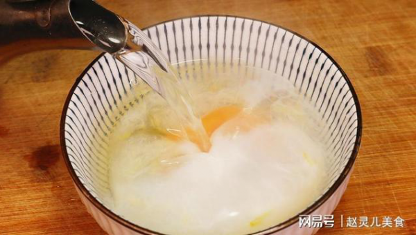 开水冲鸡蛋的功效与作用及禁忌